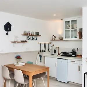Apartment La Source - Spacieux T2 Au Coeur Du Village, A 5min Des Plages, Saint-Méloir-des-Ondes